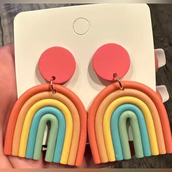 Rainbow Clay Earrings🌈 - Picture 2 of 3
